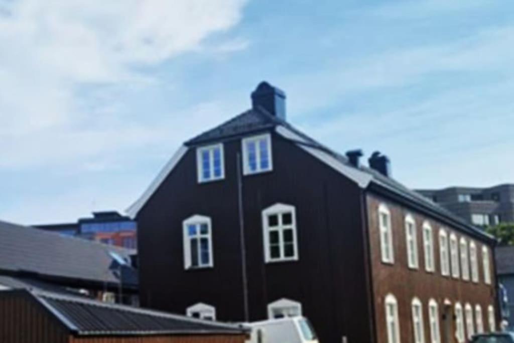 Sjarmerende Leilighet I Hjerte Av Tonsberg By Eksteriør bilde